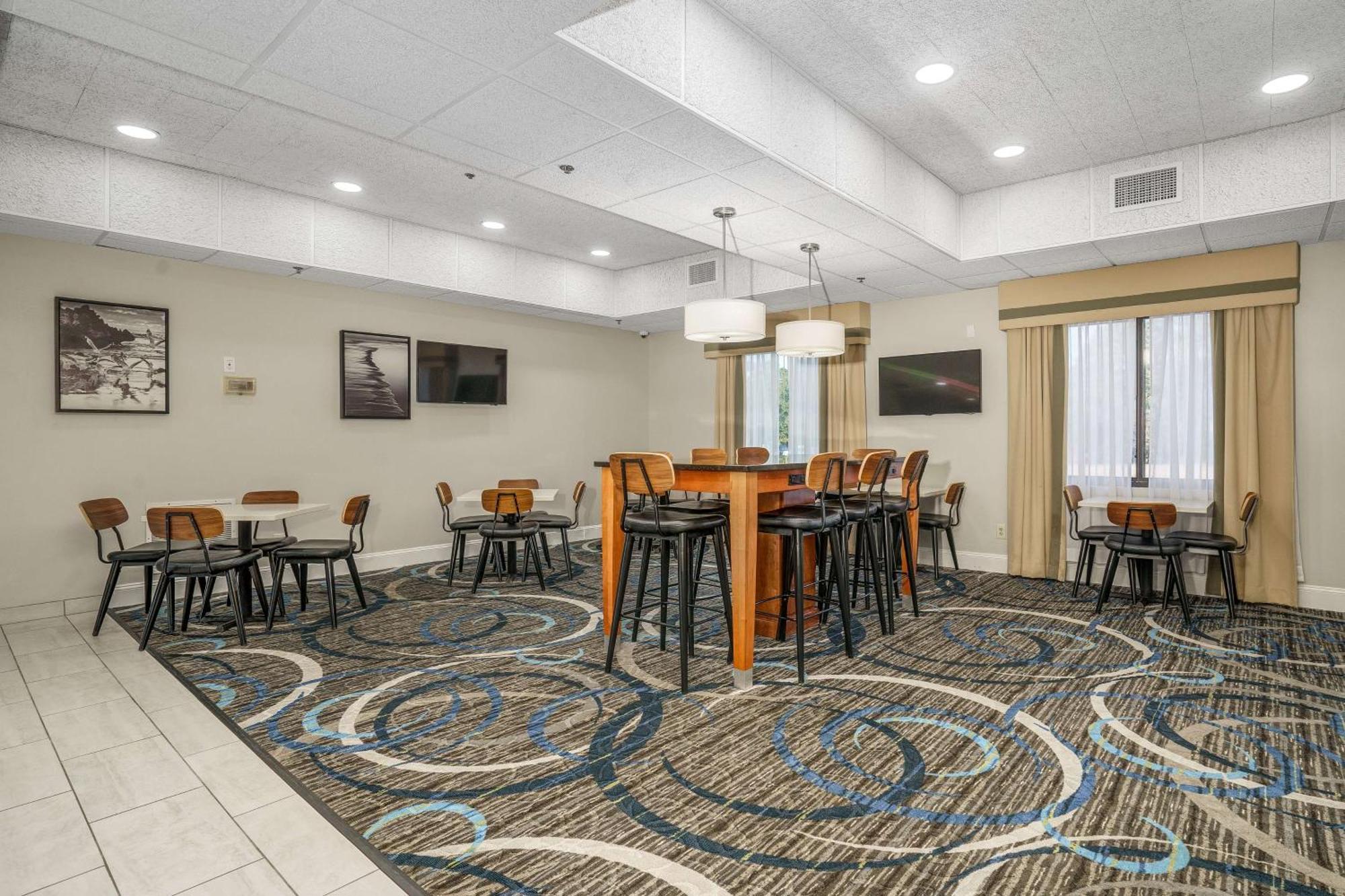Hotel Western Silvercreek 3*